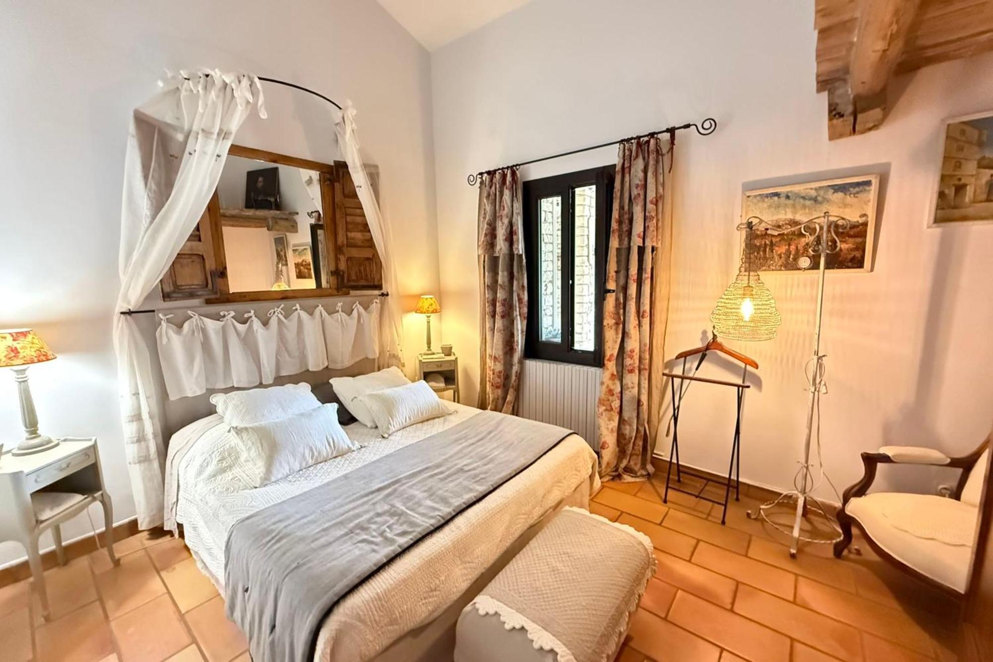 Beautiful Provencal Villa With Pool And Jacuzzi Lacoste  Buitenkant foto